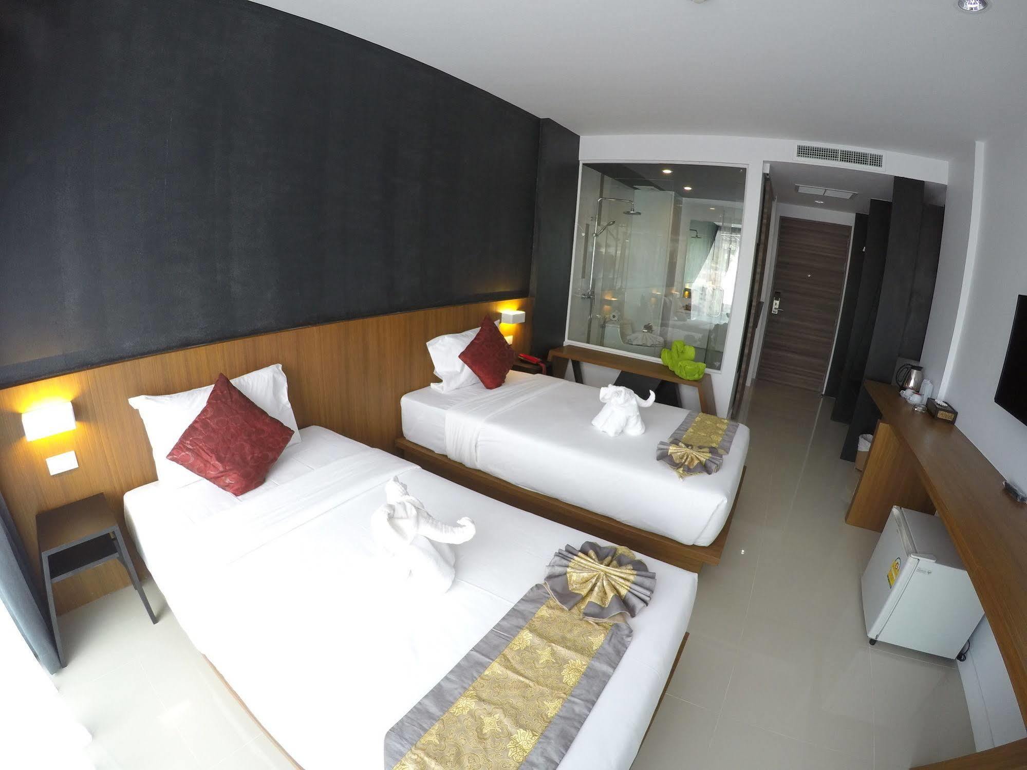 Phoenix Grand Patong Hotell Eksteriør bilde